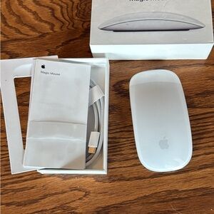 Apple Wireless Mouse - Sleek White